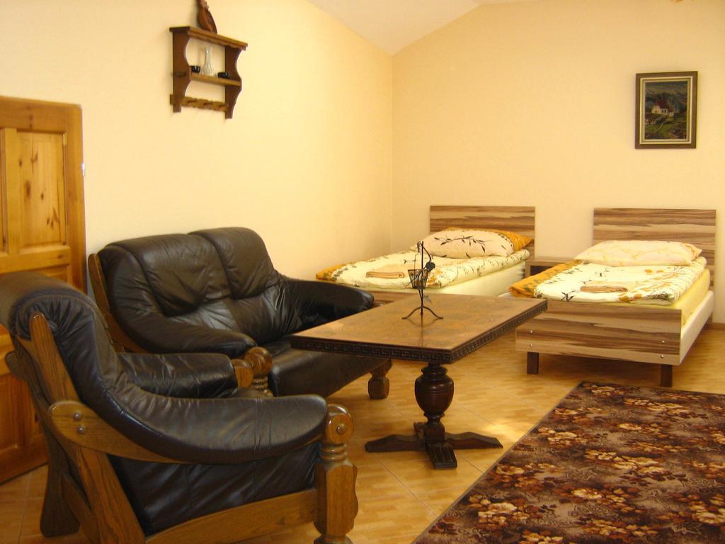 Gosciniec Podkowa Apartment Wlodawa Phòng bức ảnh