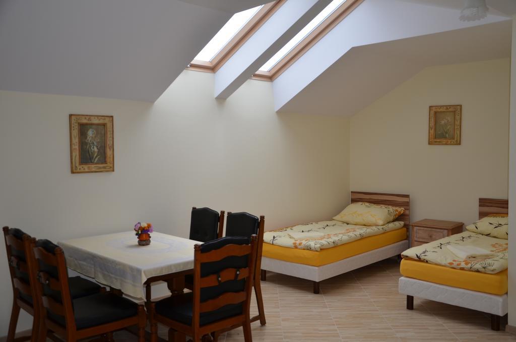 Gosciniec Podkowa Apartment Wlodawa Phòng bức ảnh