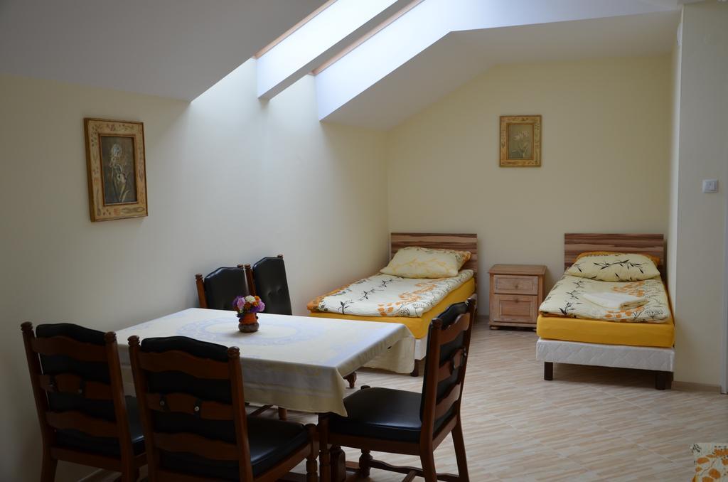Gosciniec Podkowa Apartment Wlodawa Phòng bức ảnh
